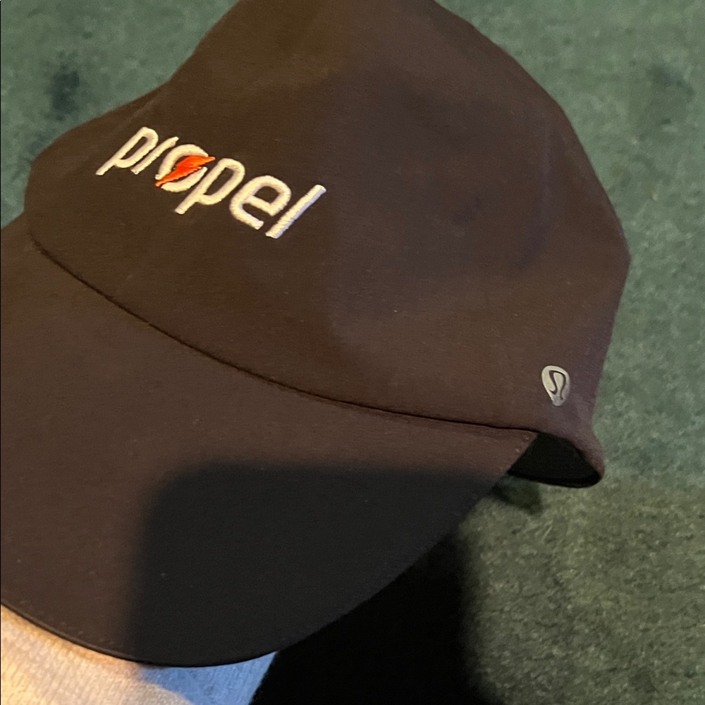 Lululemon Athletica black  Cap